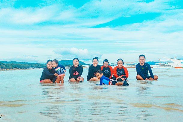 Family at the Bolod Beach