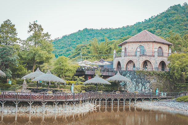 Xinshe Castle at the Summit Resort