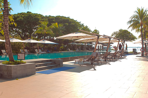 Crimson Resort and Spa Mactan Infinity Pool