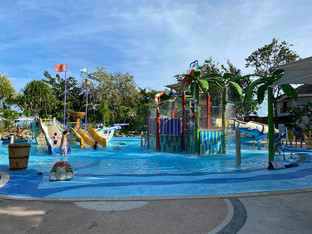Swimming Pool at Jpark Island Resort