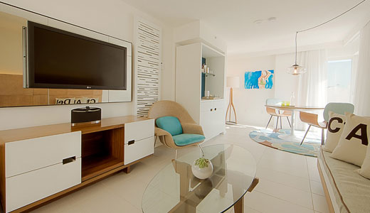 The James Royal Palm Interior