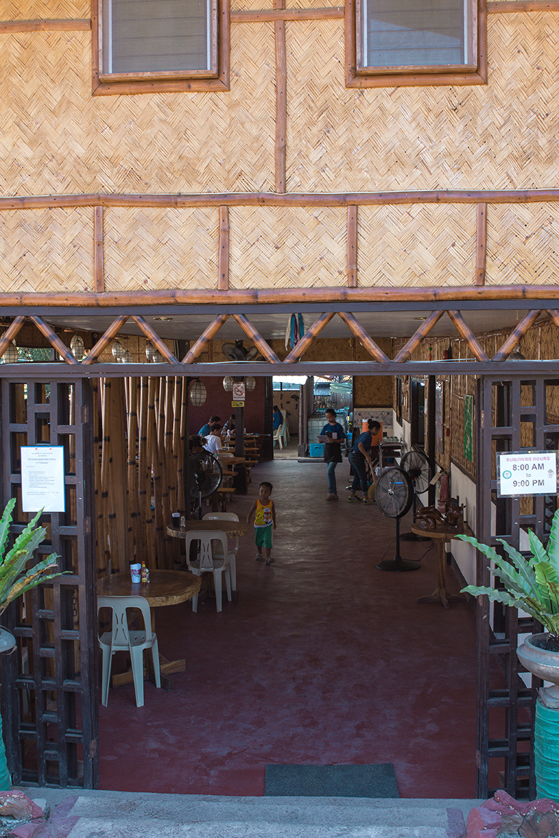 Lolo Nonoy Food Station Entrance