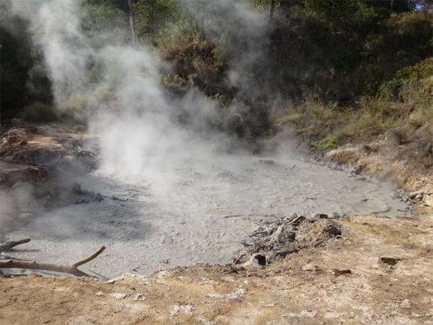 Trekking Mt. Pulag Sulphur Spring