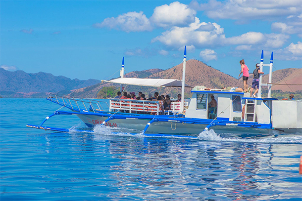 Coron Ultimate Tour Pum[ Boat