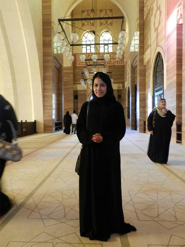 Bahrain Attractions Al Fateh Grand Mosque Abaya