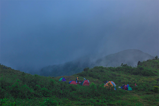 Osmeña Peak Hike: Camp Grounds