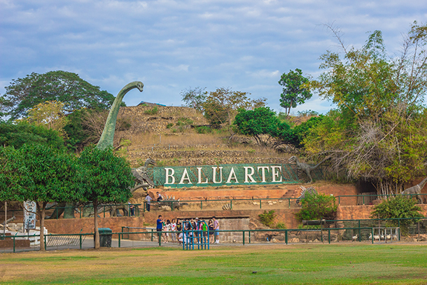 Vigan Tourist Spots: Baluarte Zoo
