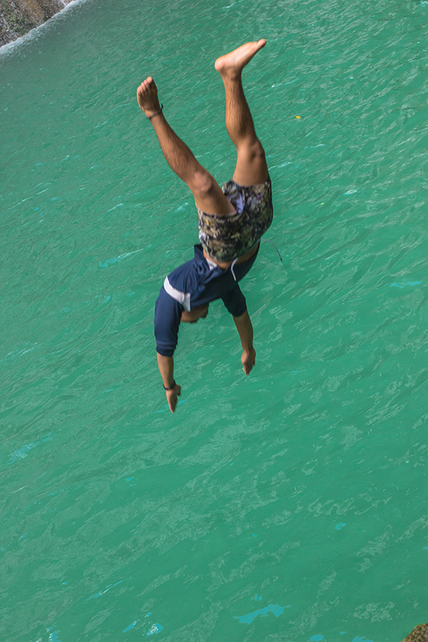 Daranak Falls: Cliff Diving