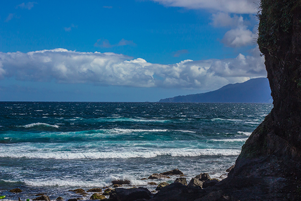 Ilocos Tour Photos: Waves at Bantay Abot Cave>