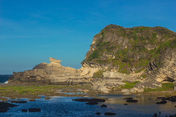 Ilocos Norte Tourist Spots: Kapurpurawan Rock Formation