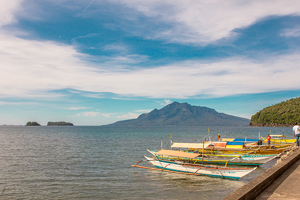 Boat to Sambawan