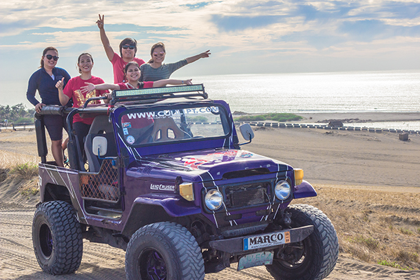 Ilocos Tour Photos: 4x4 Jeep at the Paoay Sand Dunes