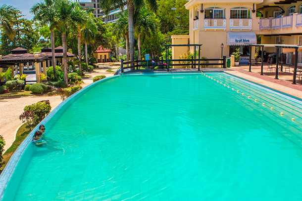 Vista Mar Beach Resort Day Use: Infinity Pool