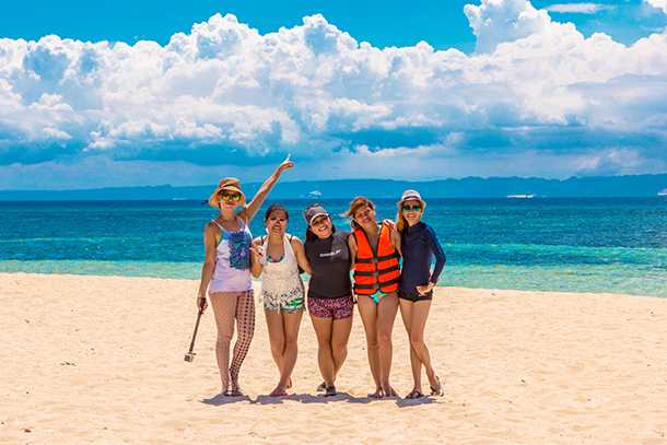 Bohol Island Hopping: Group Photos with Friends at Mocaboc Island