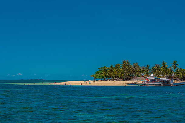 Bohol Island Hopping: Approaching Mocaboc Island