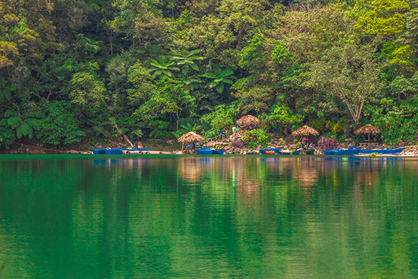 Twin Crater Lakes: Lake Balinsasayao Docking Area