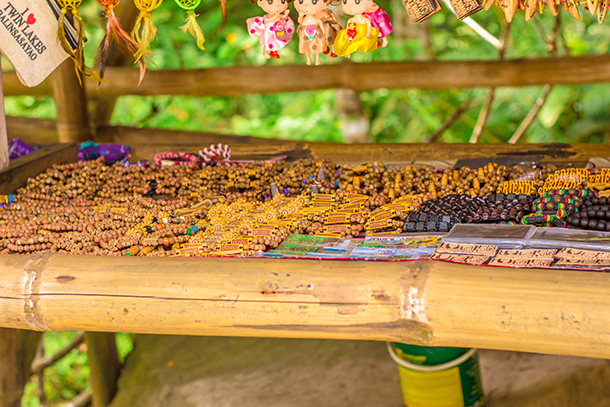 Twin Crater Lakes: Souvenir Stall