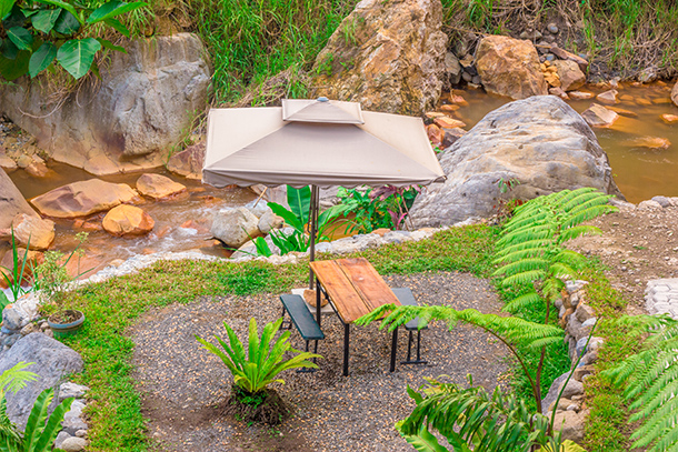 Pulangbato Falls: Tables and Chairs