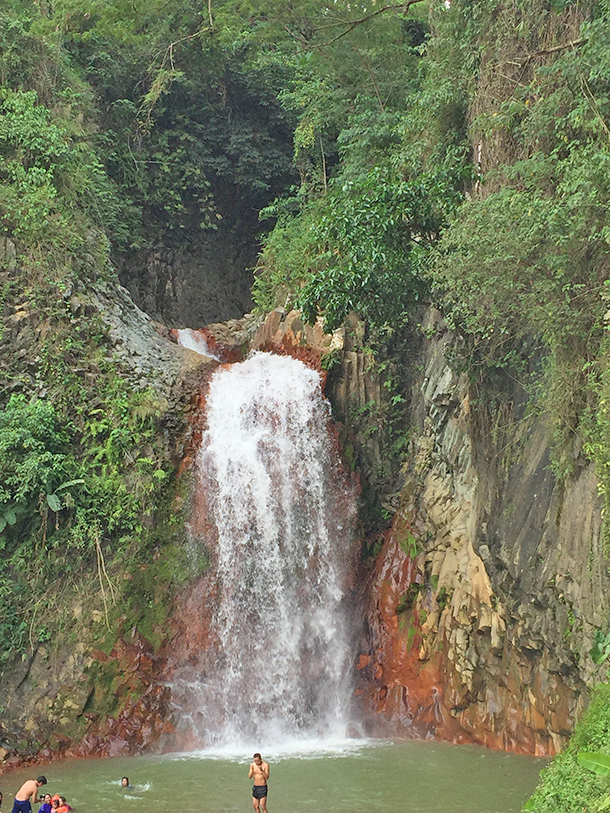 Pulangbato Falls: Swimming at Pulangbato Waterfalls