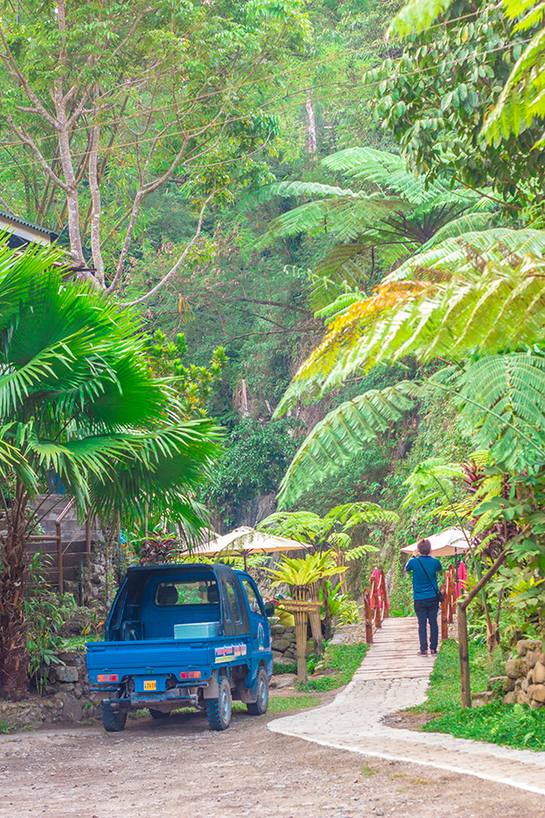 Pulangbato Falls: Parking Area