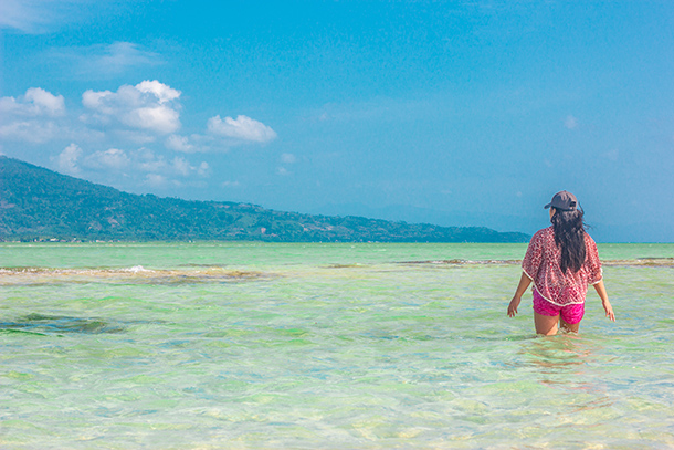 Why I Travelled Without my Daughter: Loving the sea at the Manjuyod Sandbar in Negros Oriental