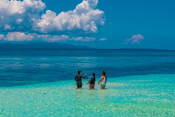 Why I Travelled Without my Daughter: Day Out with friends at the Bohol South Sandbar