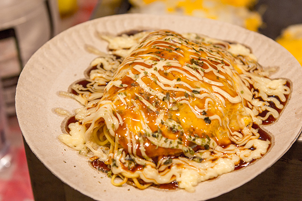 Sugbo Mercado Food Guide: Okonomiyaki With Noodles