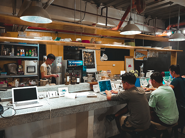 Co-Working Spaces in Cebu City: Kitchen of iiOffice Cebu