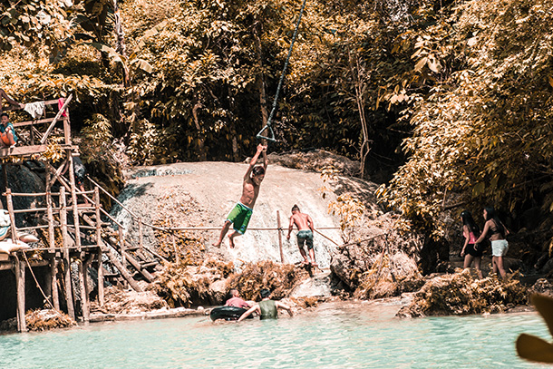 Tarzan Swing at the Cambugahay Falls